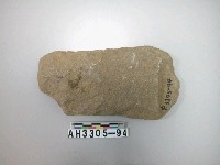 藏品(大型片狀淺腰打製石斧)的圖片
